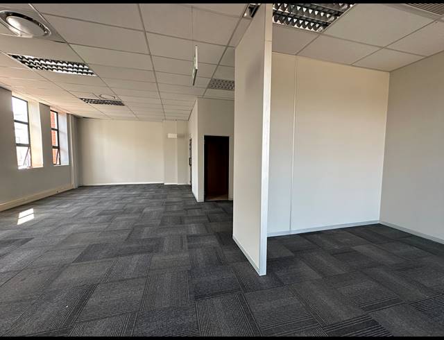 960M² OFFICE TO LET IN HIGHVELD TECHNOPARK